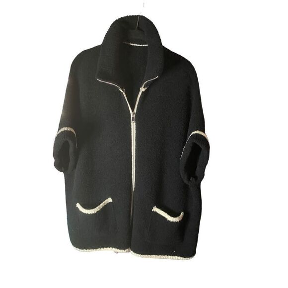 Carolees black and Ivory zip front sweater, jacket, 0SFM - Picture 5 of 9